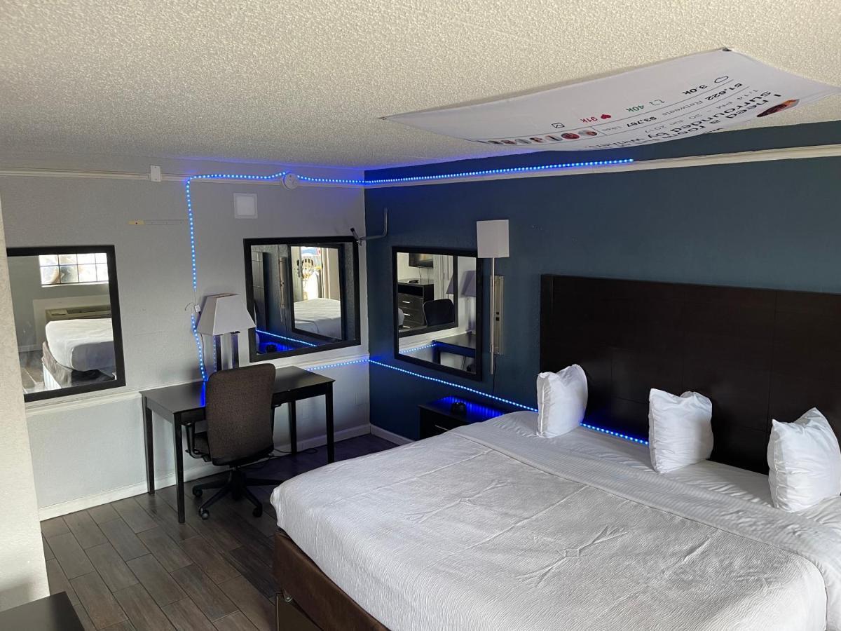 Classic Quadruple Room