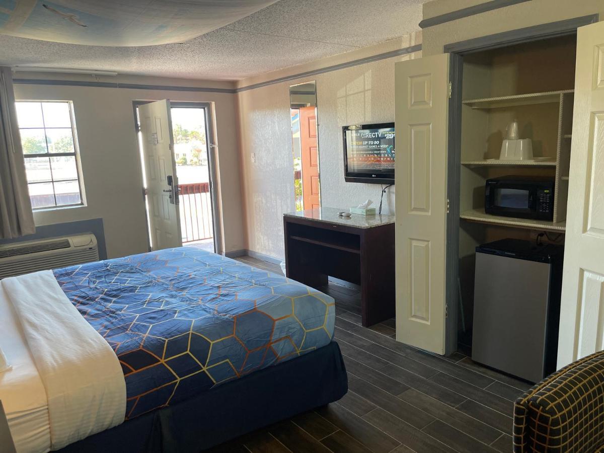 Classic Quadruple Room